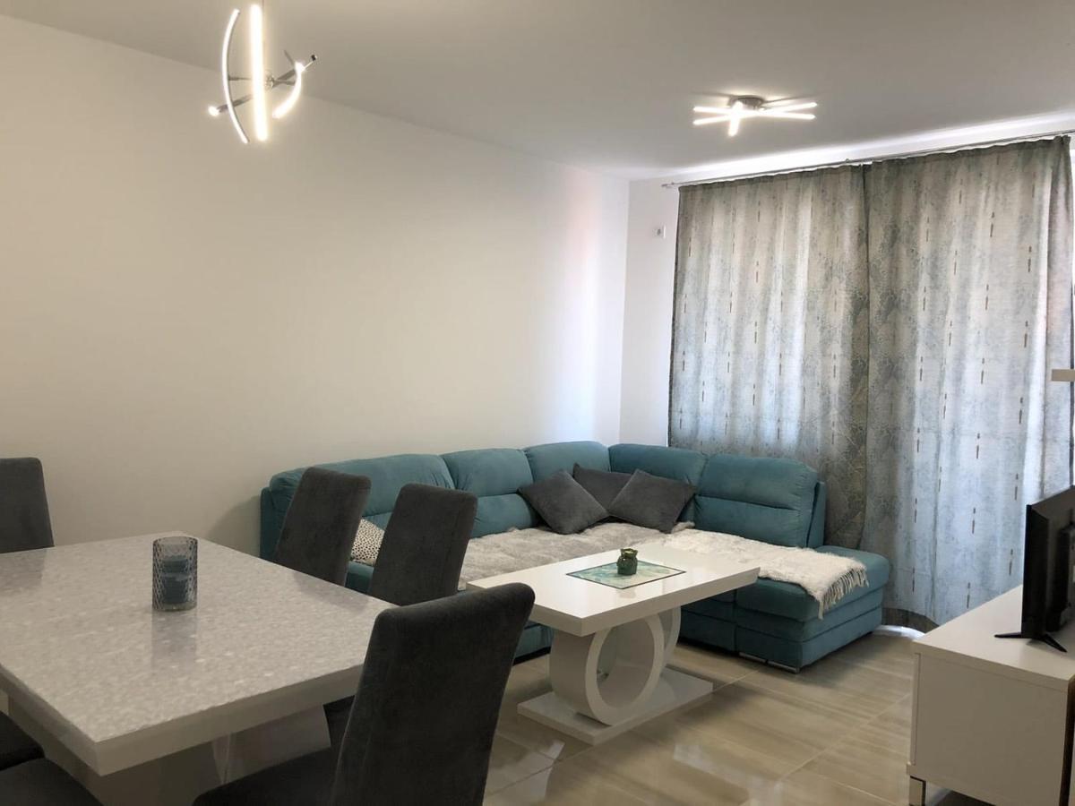 Apartman Sims Bijeljina Buitenkant foto