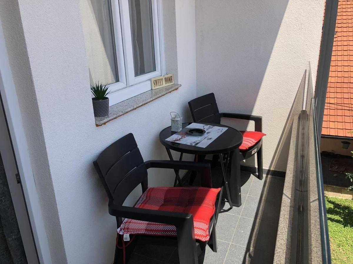 Apartman Sims Bijeljina Buitenkant foto
