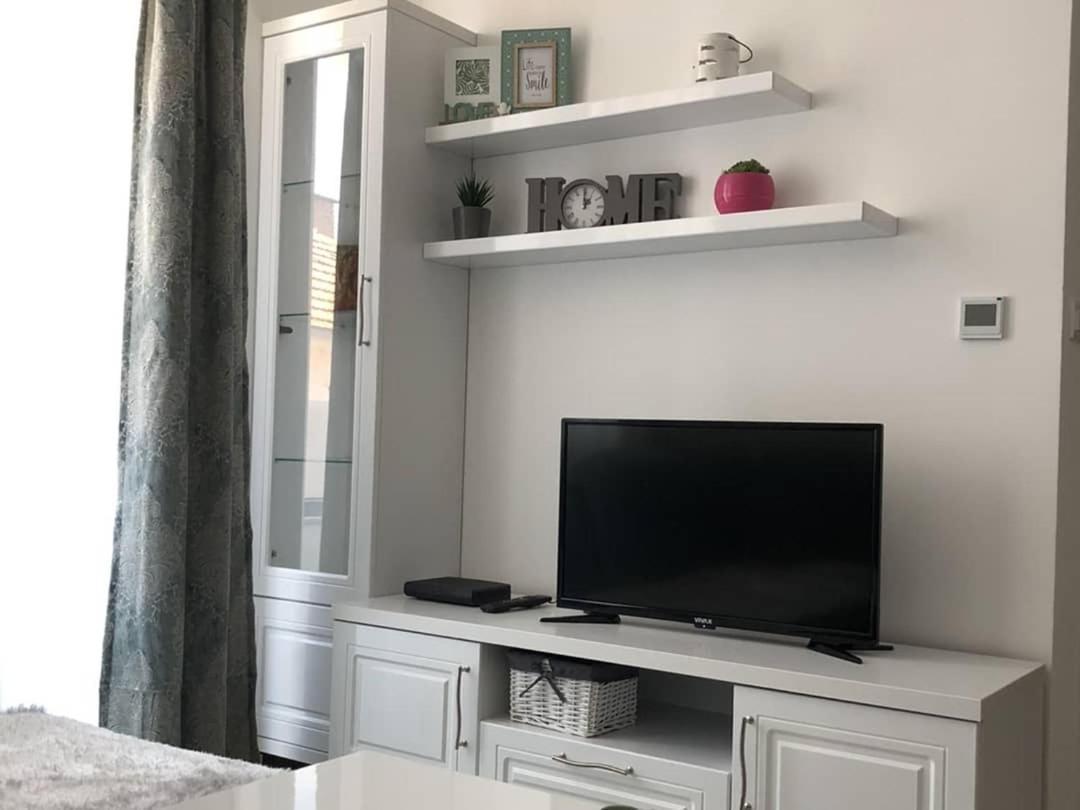 Apartman Sims Bijeljina Buitenkant foto