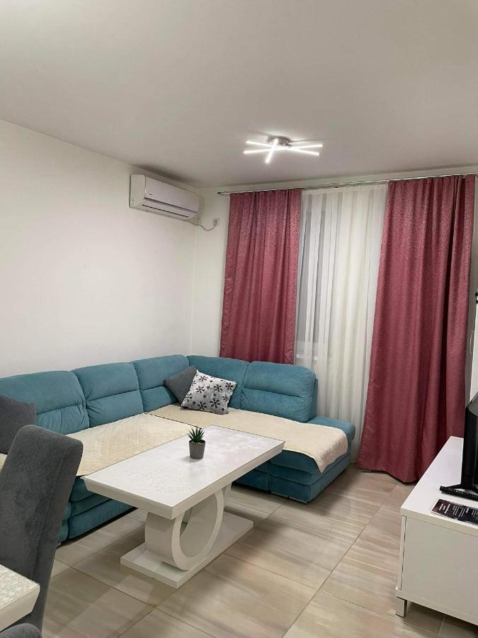 Apartman Sims Bijeljina Buitenkant foto